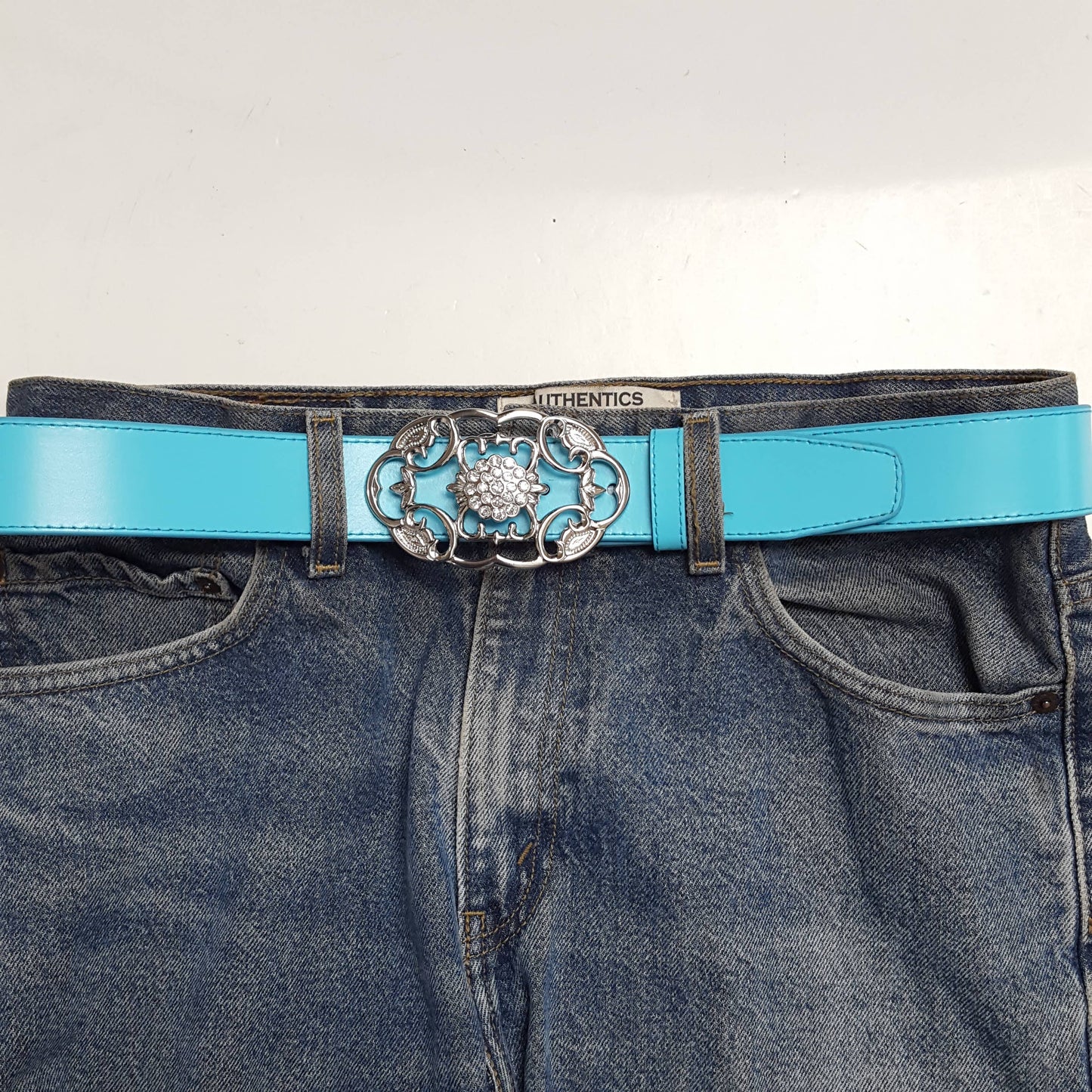 Genuine Leather belt w. Shiny Silver Oval Floral Buckle: Blue