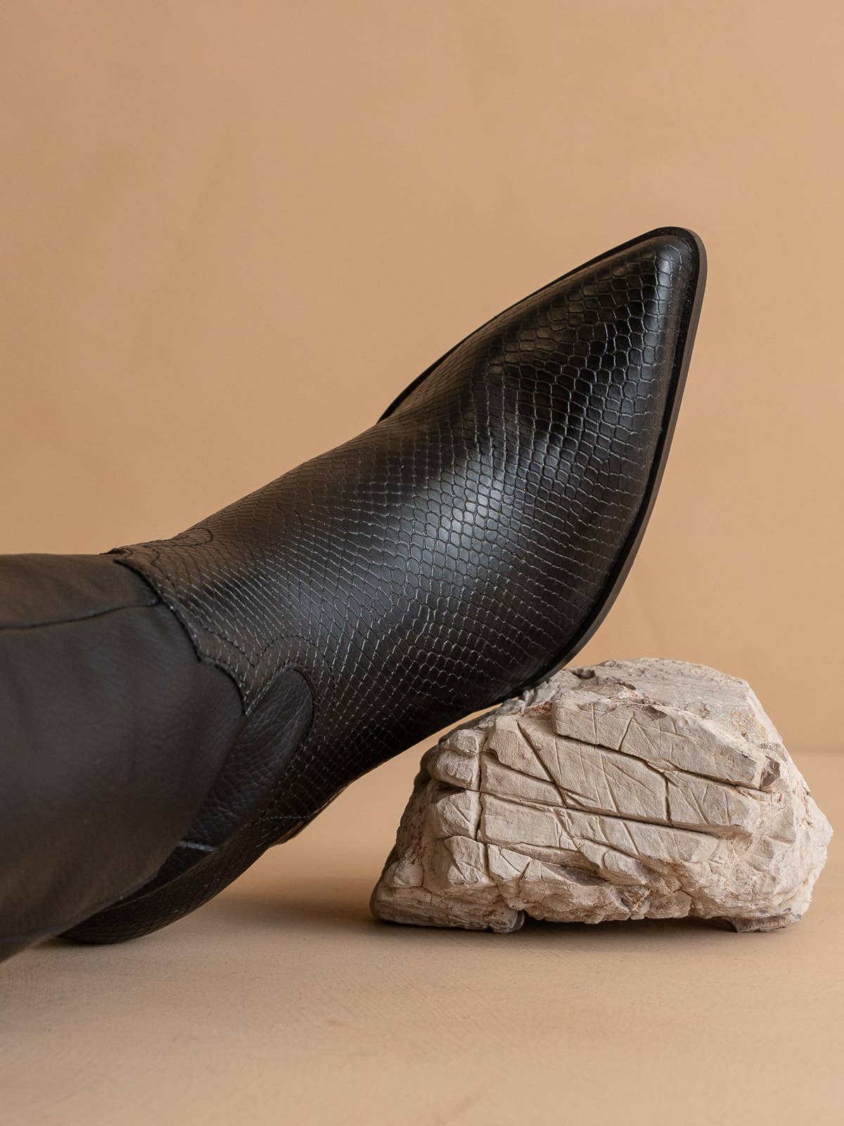 The Barcelona Black | Knee High Western Boot: Black