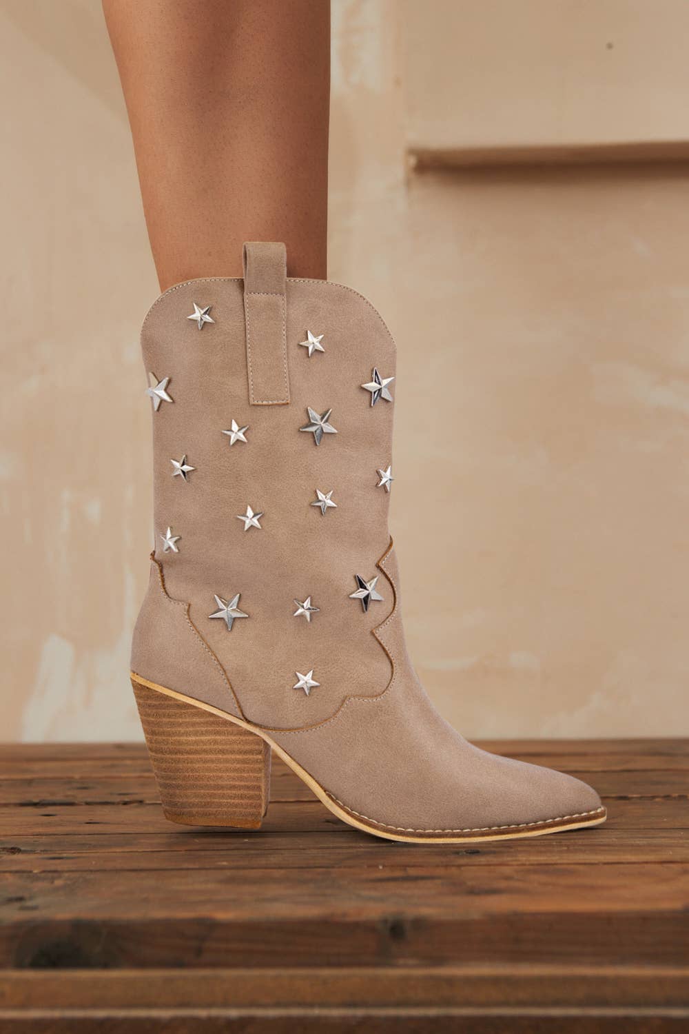 WEEKLY DEAL STAR STUD EMBELLISHED WESTERN BOOTS
