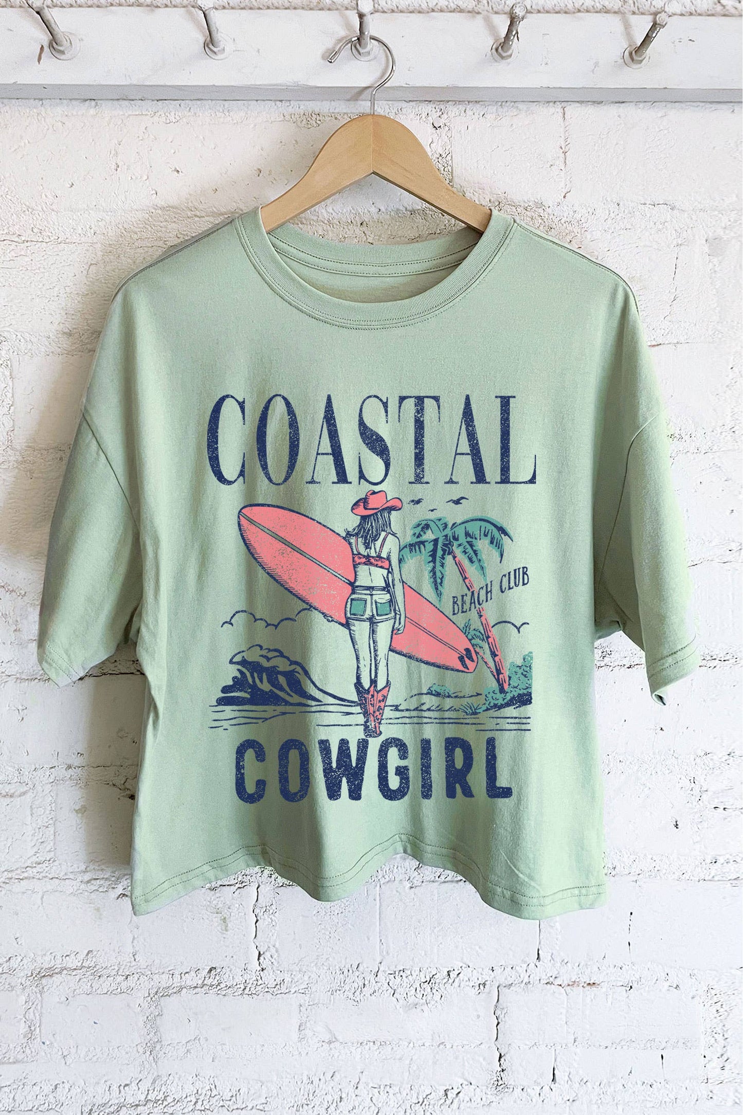 COASTAL COWGIRL BEACH CLUB GRAPHIC LONG CROP TOP: Black
