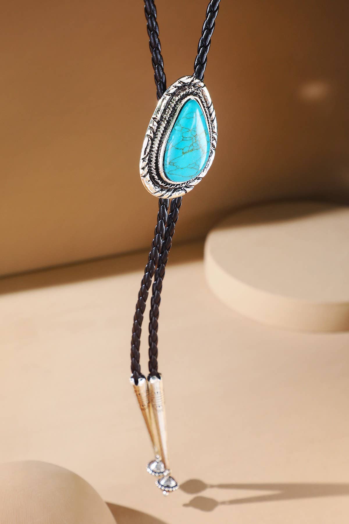 Western Design Turquoise Bolo Tie Necklace