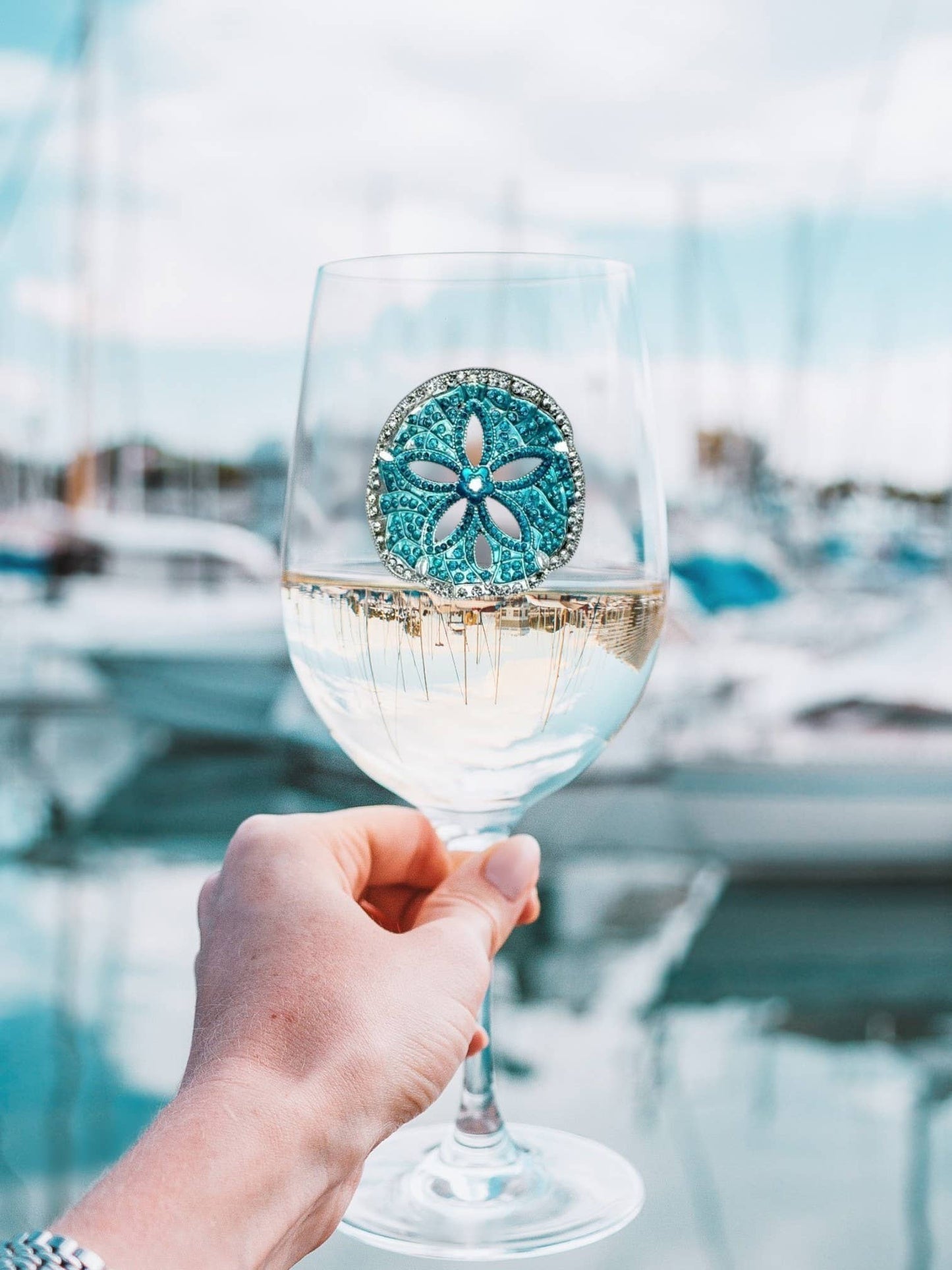 Sand Dollar Stemmed Wine Glass