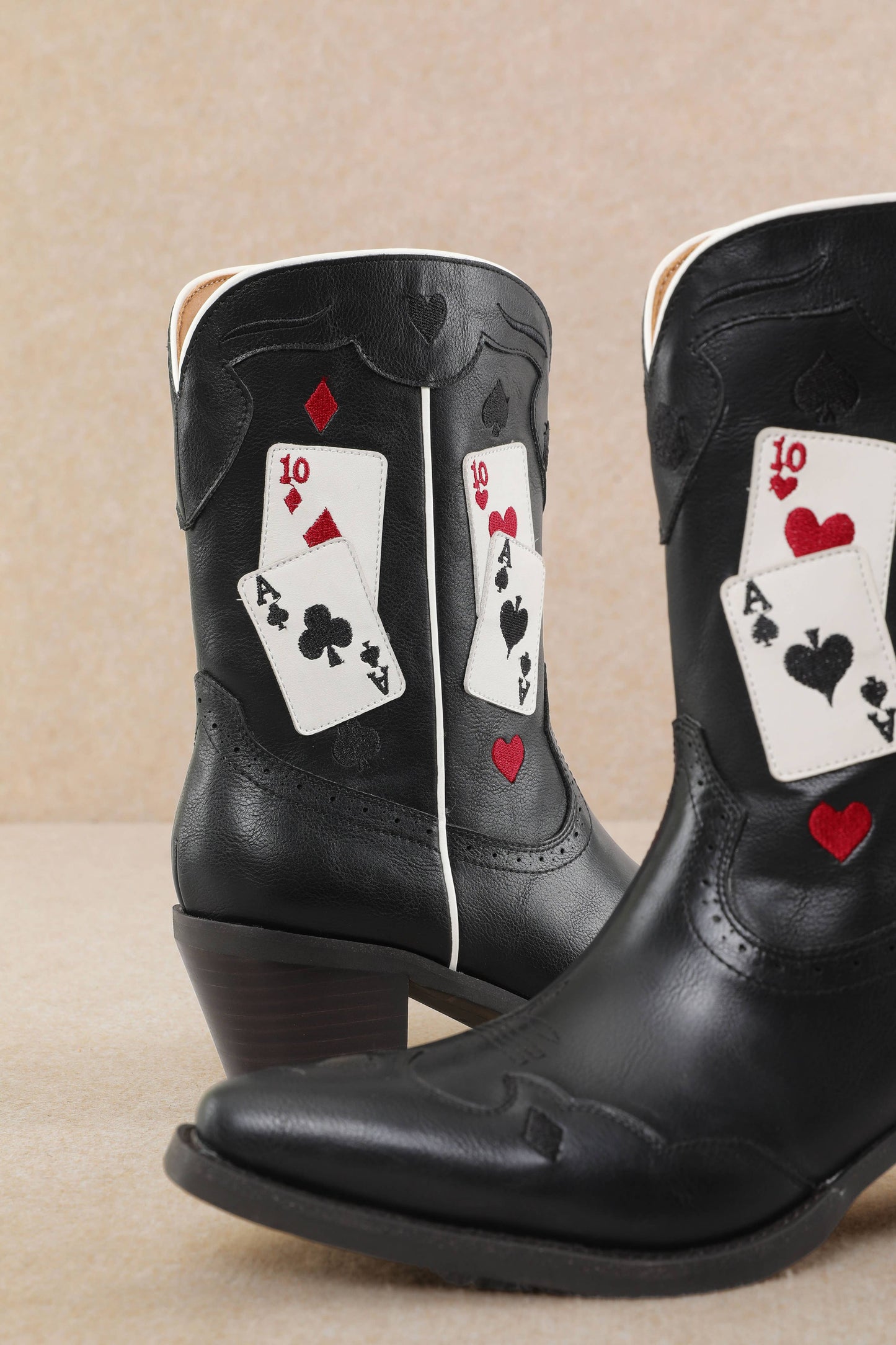 LUCKY: Black