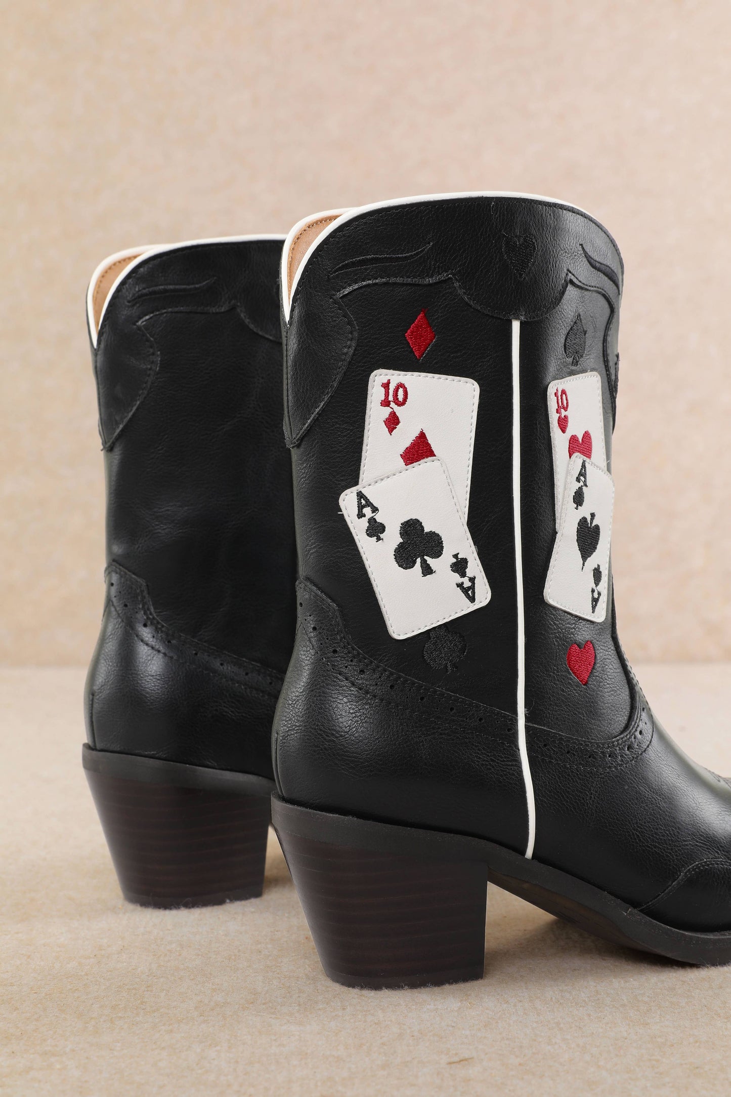 LUCKY: Black