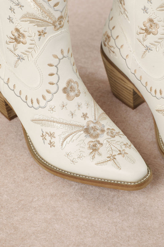 CORRAL: Brown Cowgirl Bootie