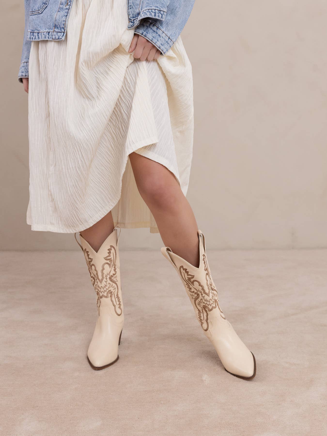Amaya white Chai Classic Western Boot