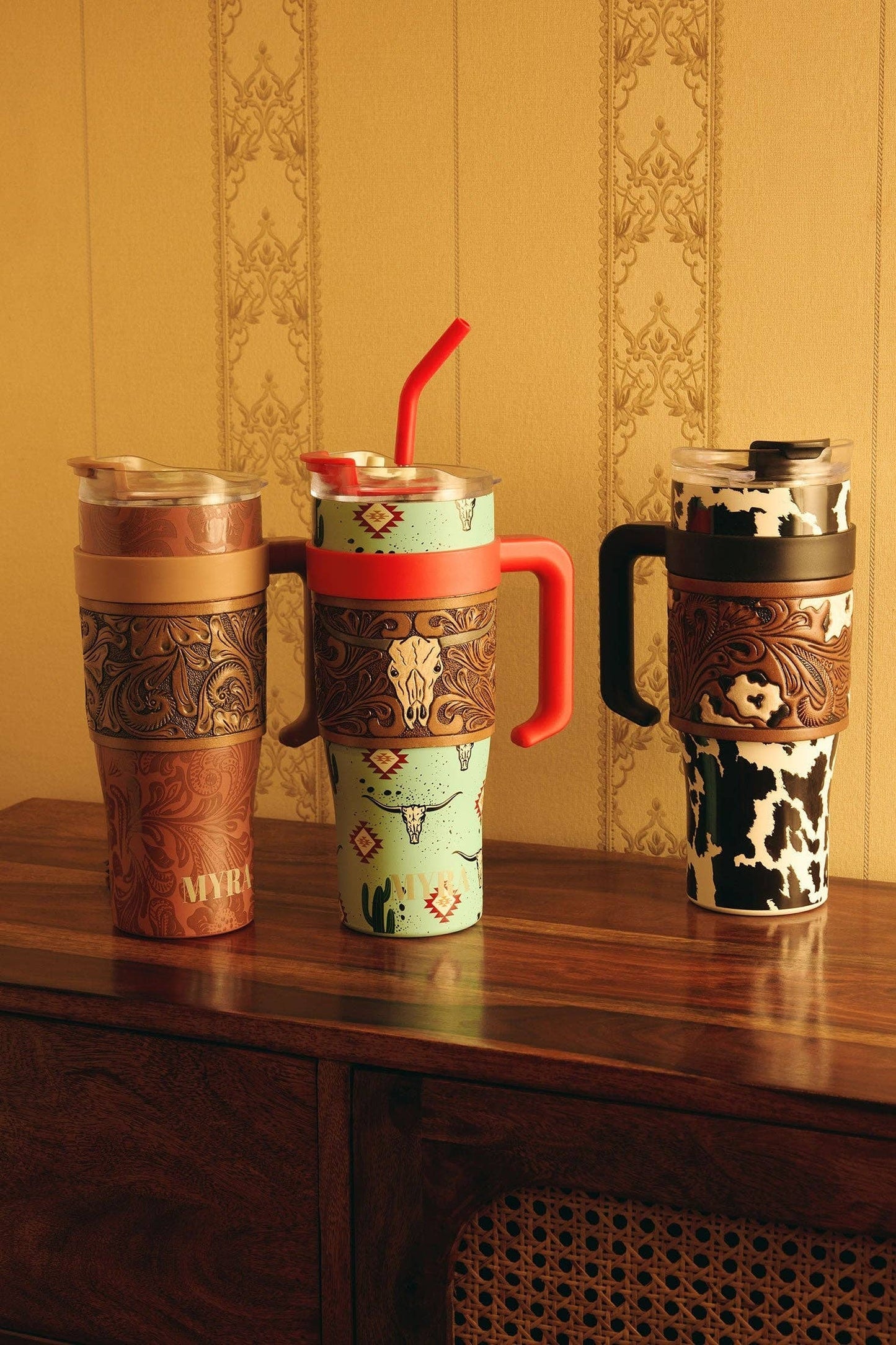 Wyoming Tumbler In Black and White: WITH TOOLING