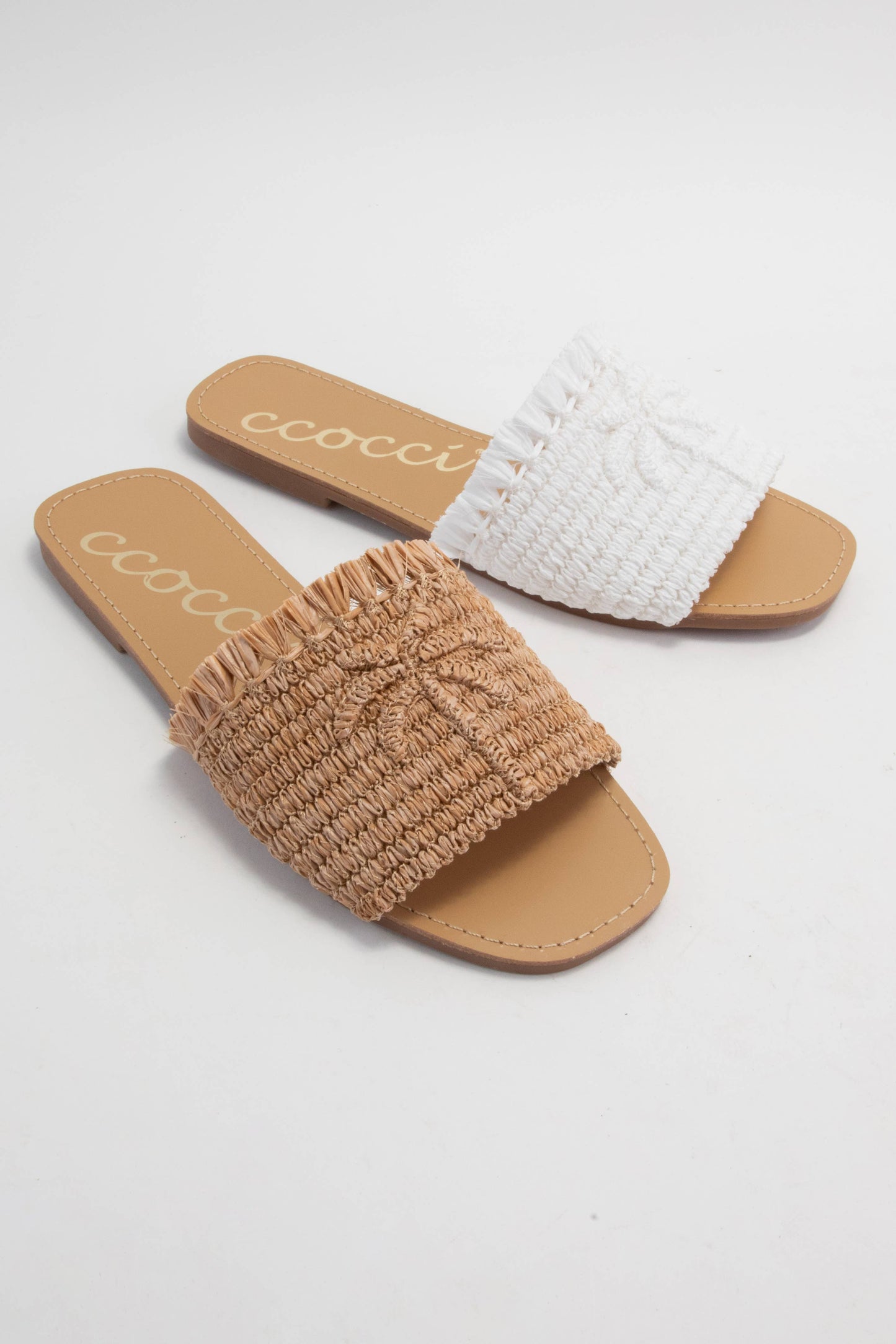 SANDY PALM TREE EMBROIDERY DESIGN RAFFIA SANDAL: CAMEL / A12