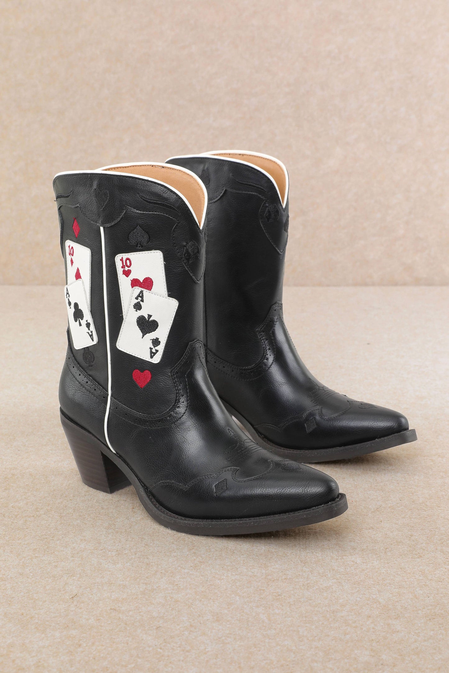 LUCKY: Black