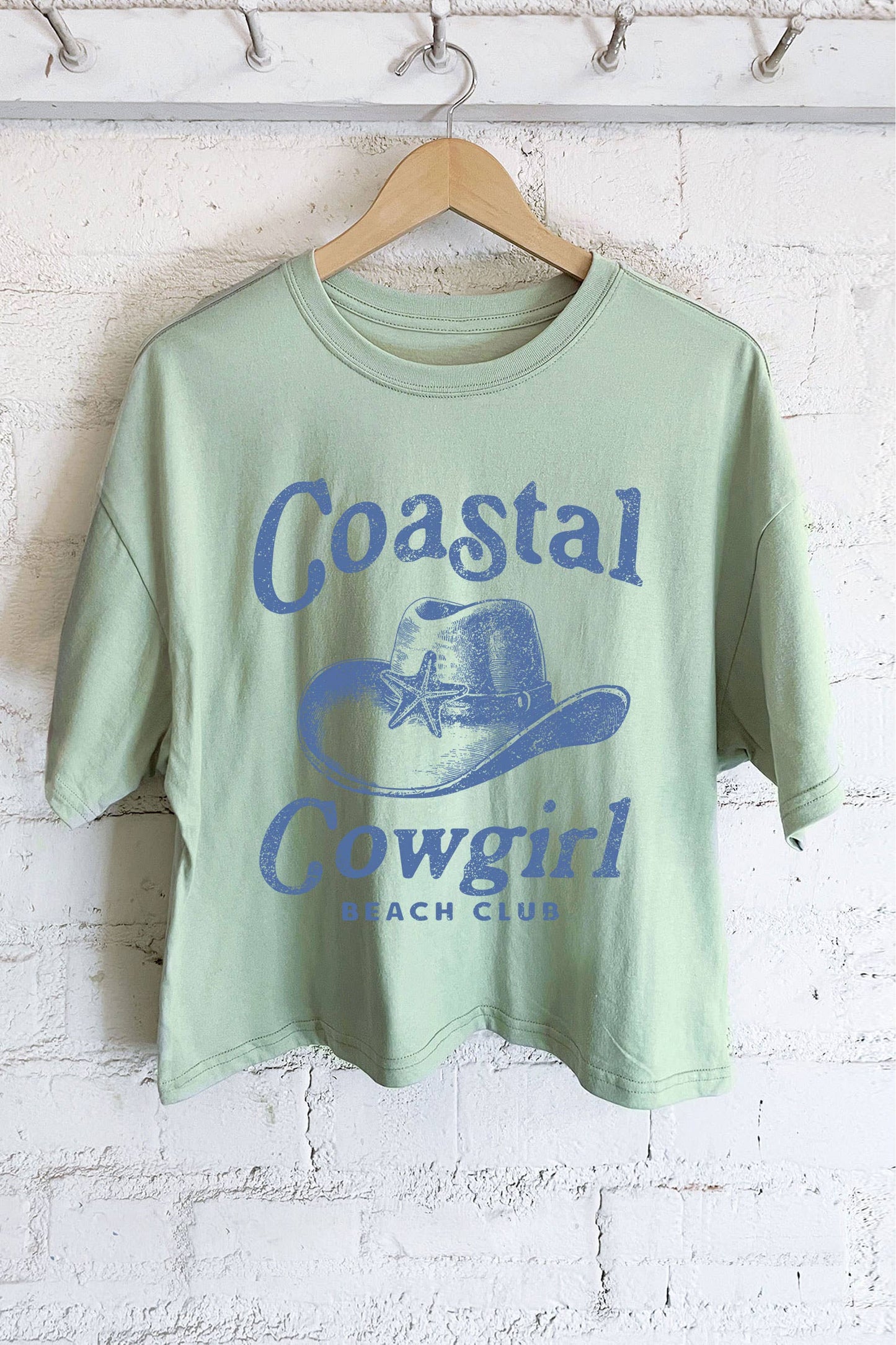 COASTAL COWGIRL GRAPHIC LONG CROP TOP: PEACH