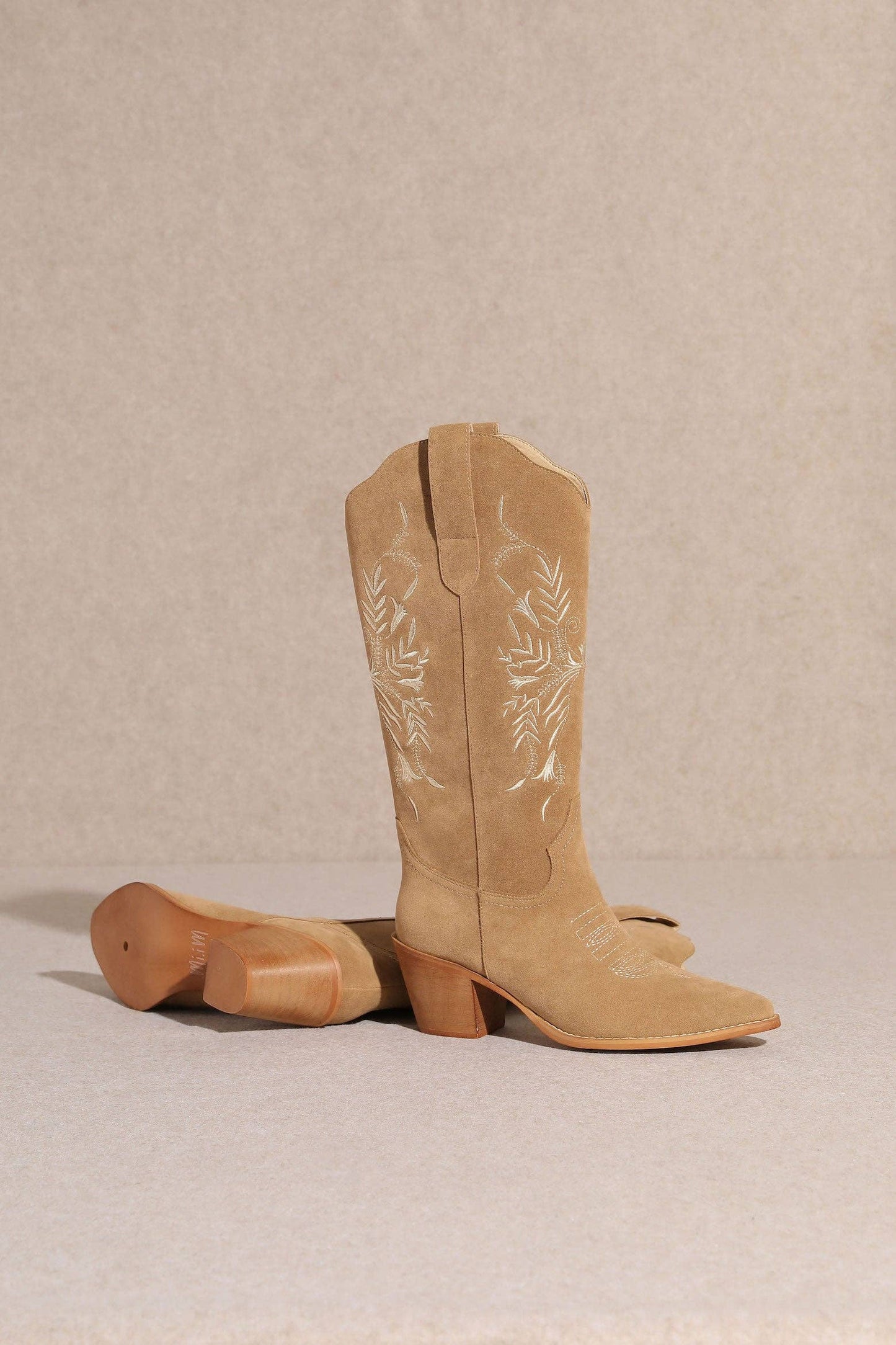 FLORA: TAUPE COWGIRL BOOT